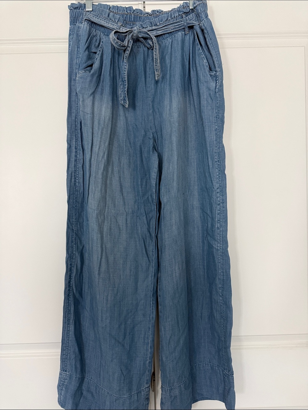 Knox Rose Light Blue Elastic Waist Flowy pants
